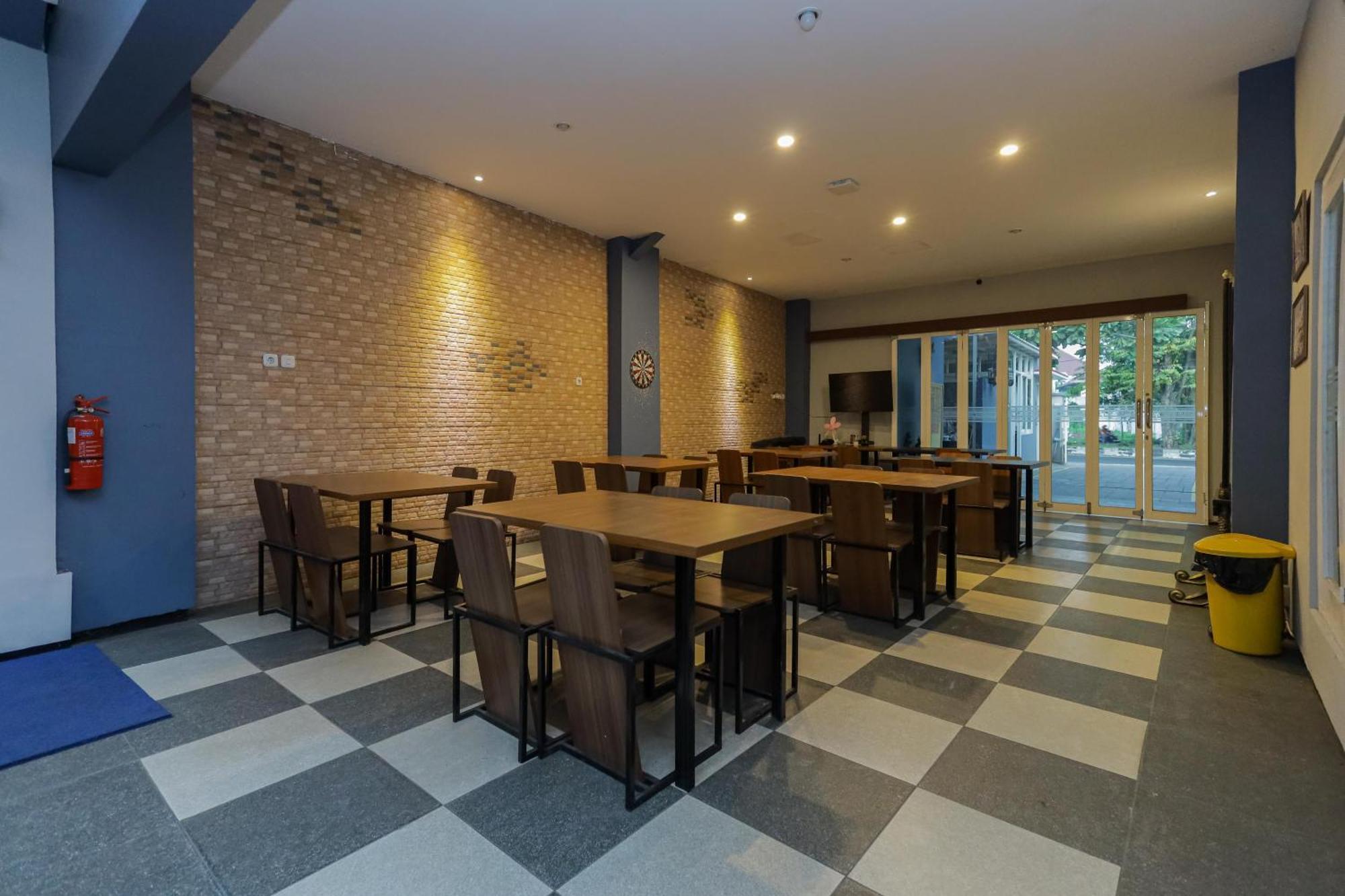 Reddoorz Plus At Swun Stay Raya Langsep Malang Exteriér fotografie