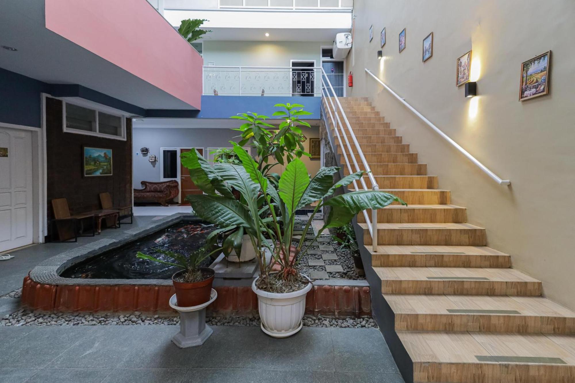 Reddoorz Plus At Swun Stay Raya Langsep Malang Exteriér fotografie