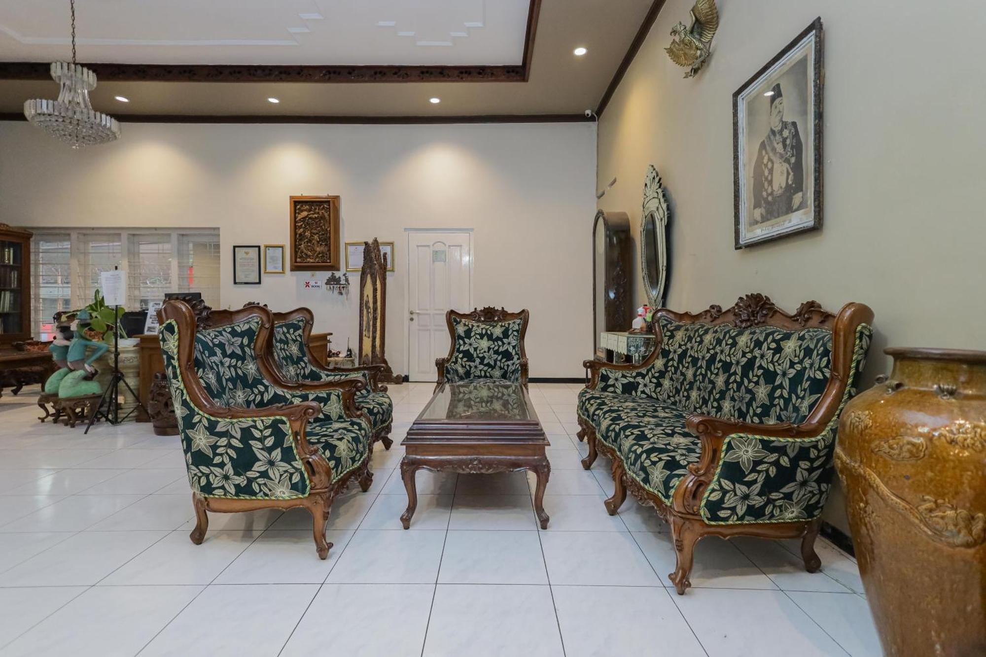 Reddoorz Plus At Swun Stay Raya Langsep Malang Exteriér fotografie