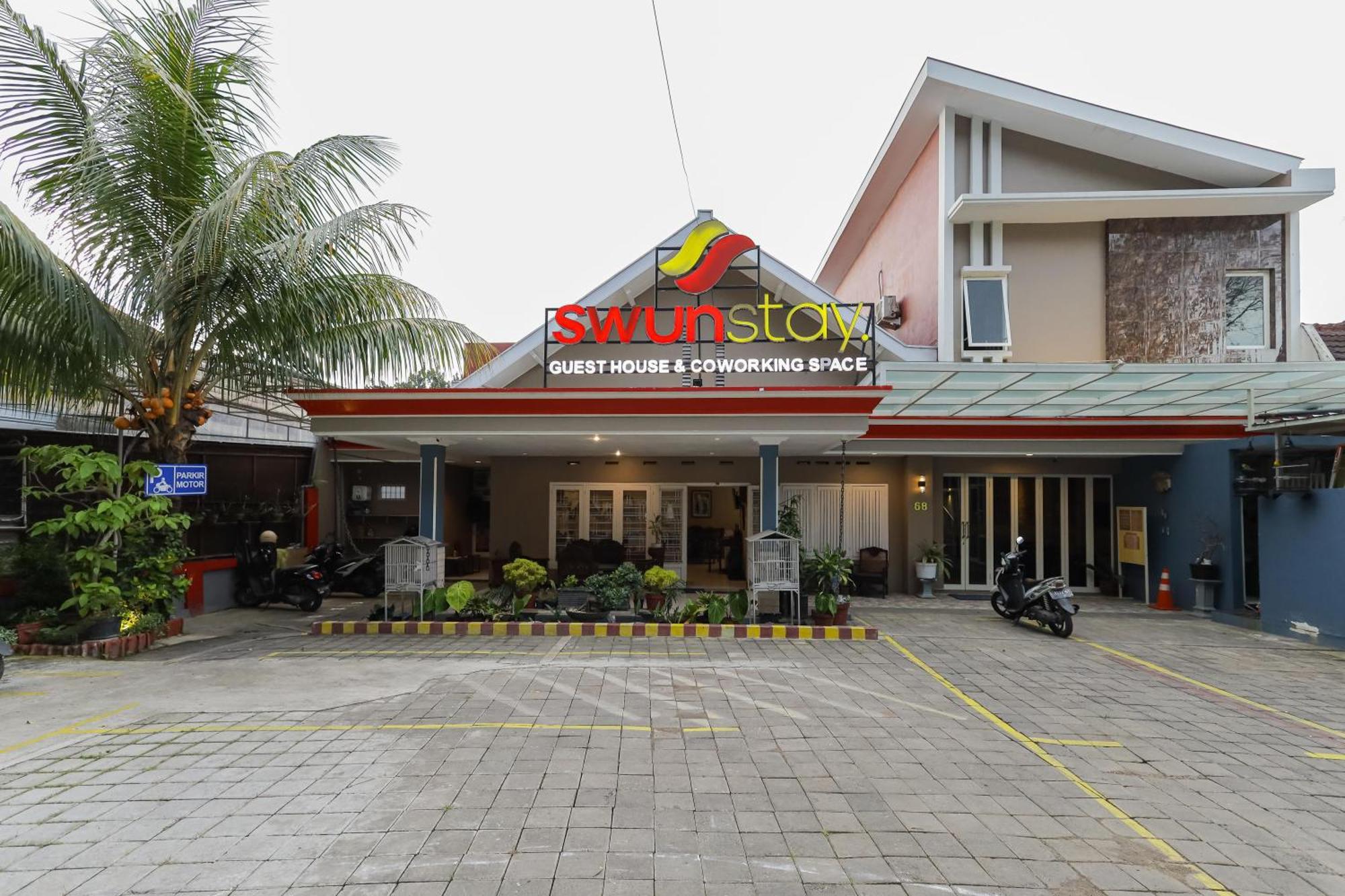 Reddoorz Plus At Swun Stay Raya Langsep Malang Exteriér fotografie