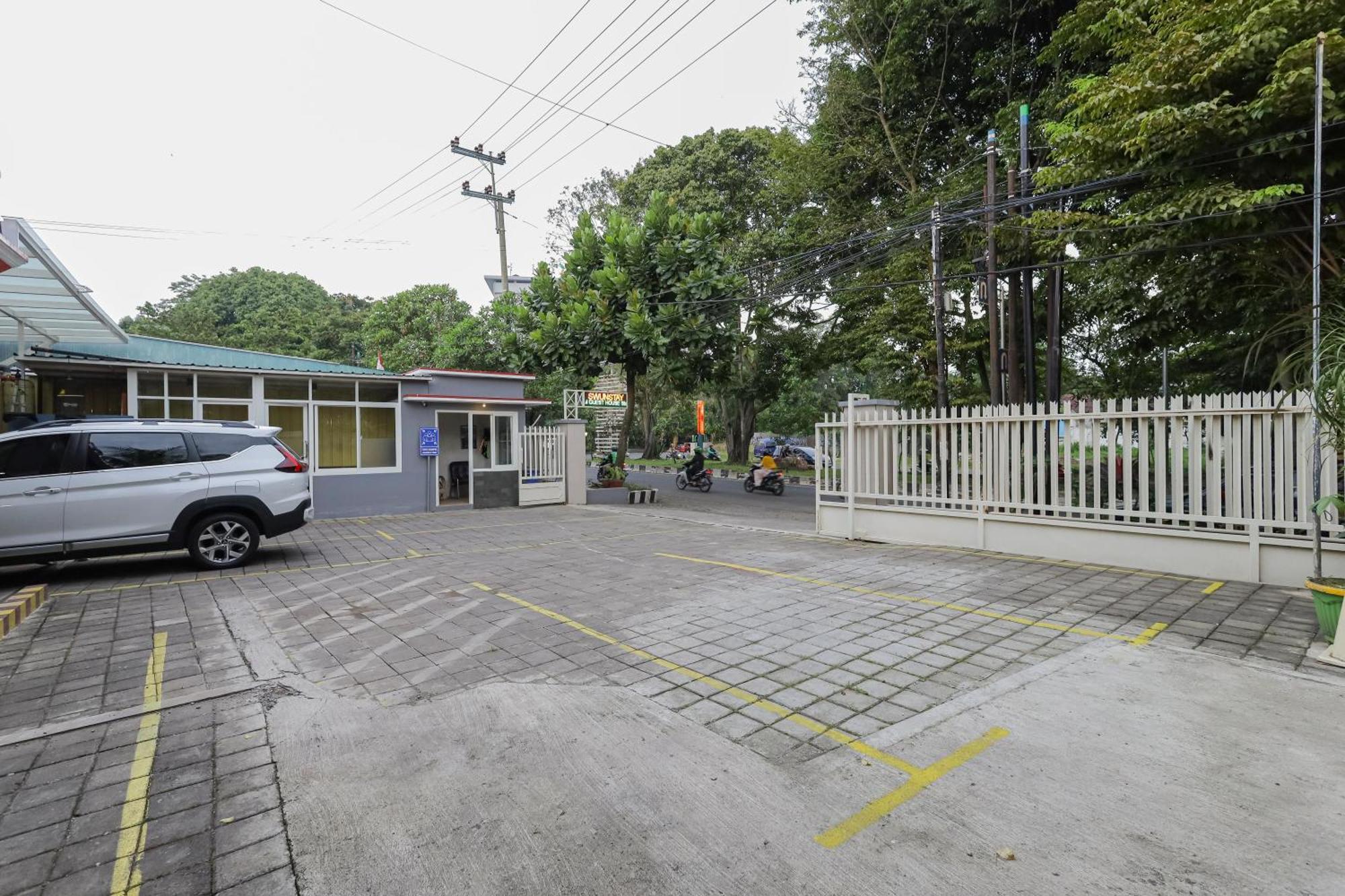Reddoorz Plus At Swun Stay Raya Langsep Malang Exteriér fotografie