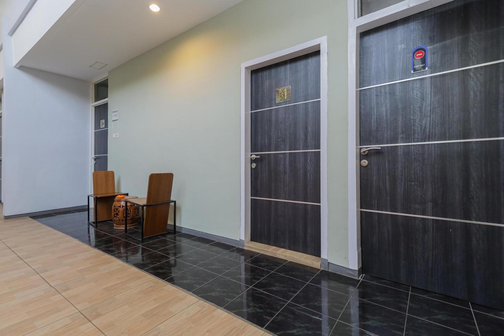 Reddoorz Plus At Swun Stay Raya Langsep Malang Exteriér fotografie