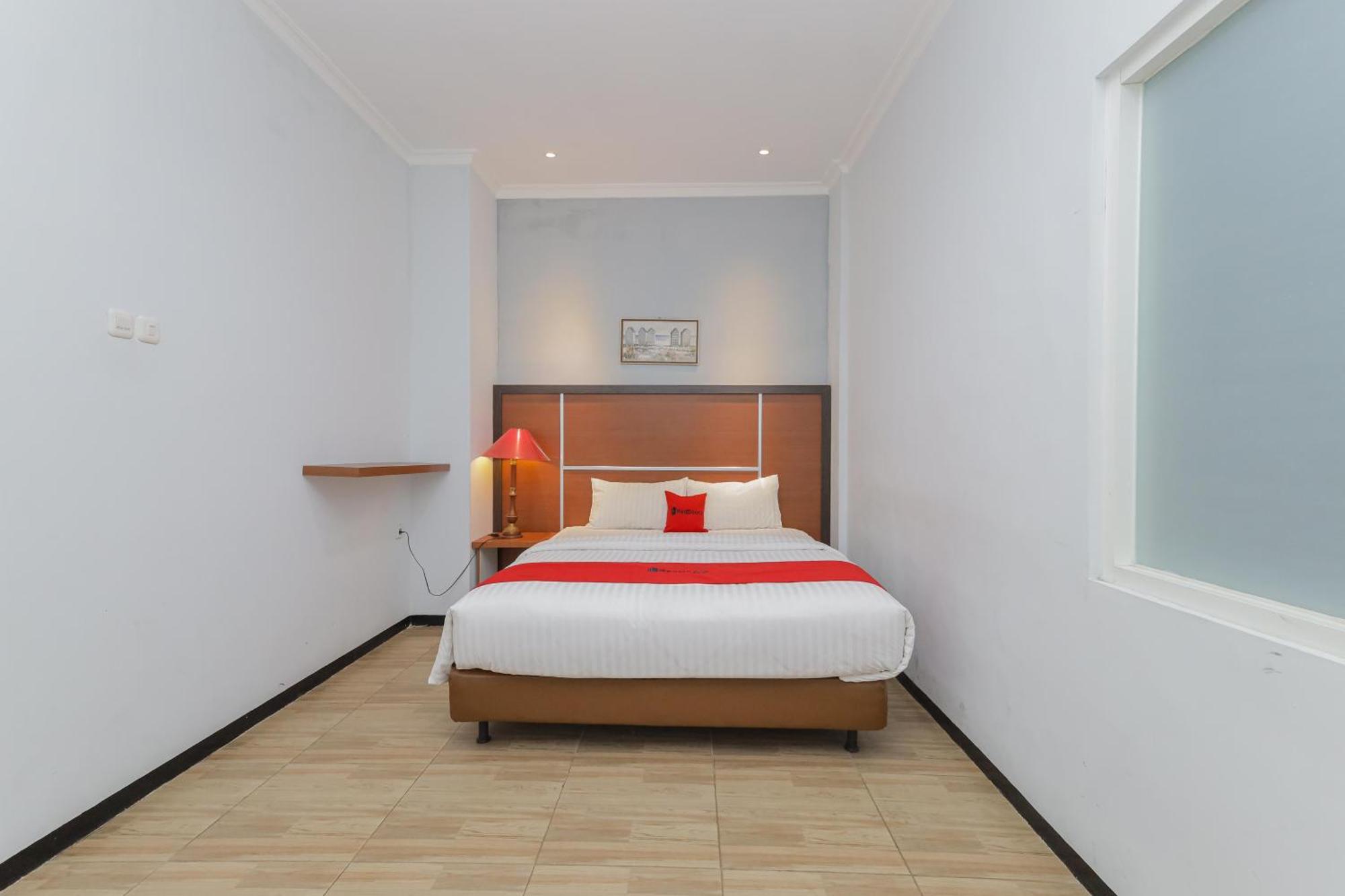Reddoorz Plus At Swun Stay Raya Langsep Malang Exteriér fotografie