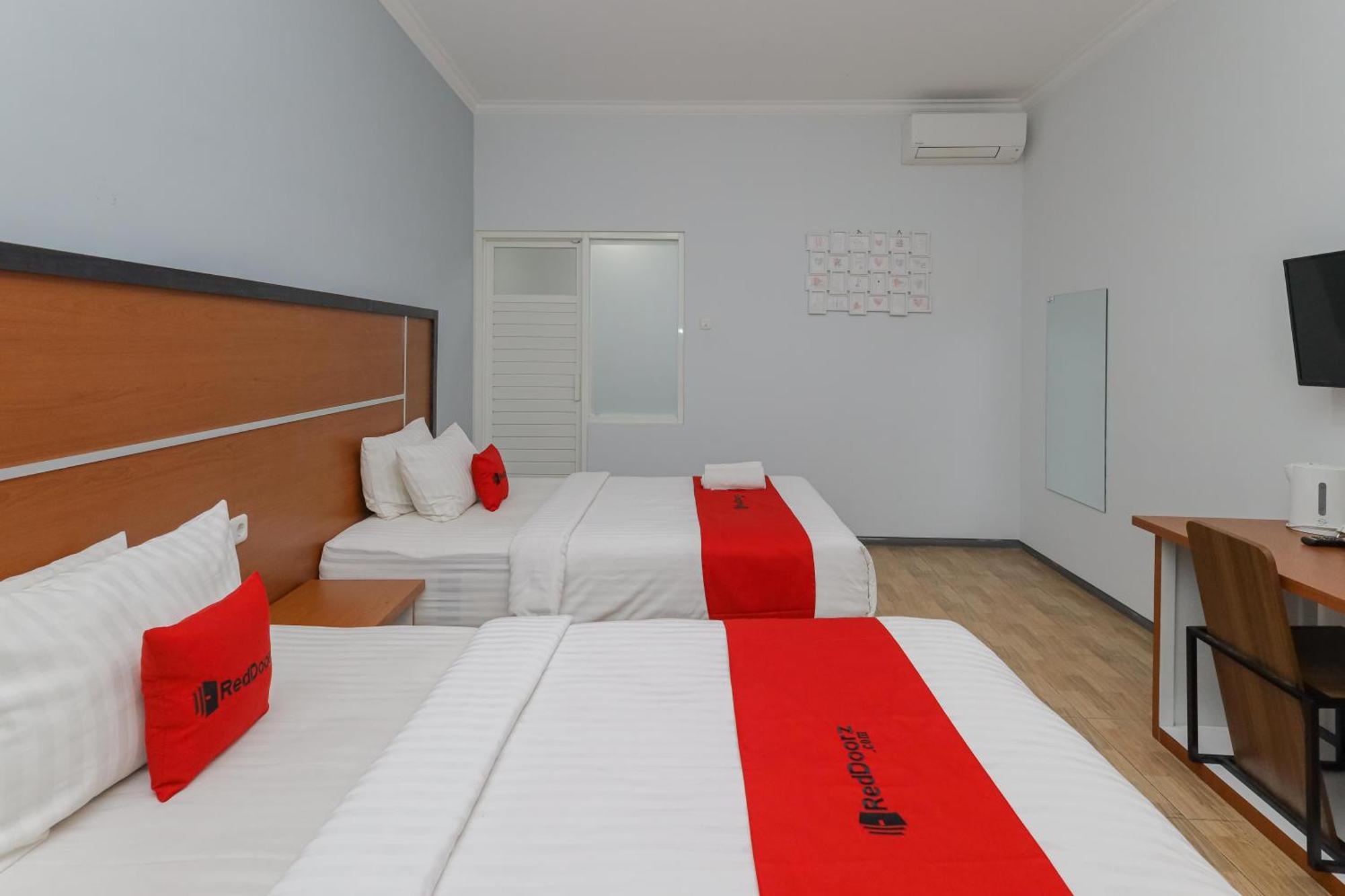 Reddoorz Plus At Swun Stay Raya Langsep Malang Exteriér fotografie
