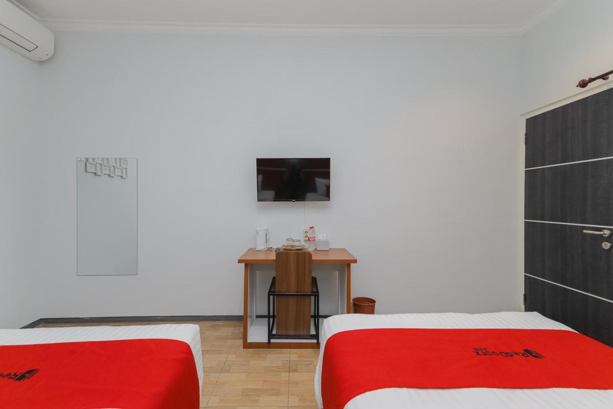 Reddoorz Plus At Swun Stay Raya Langsep Malang Exteriér fotografie
