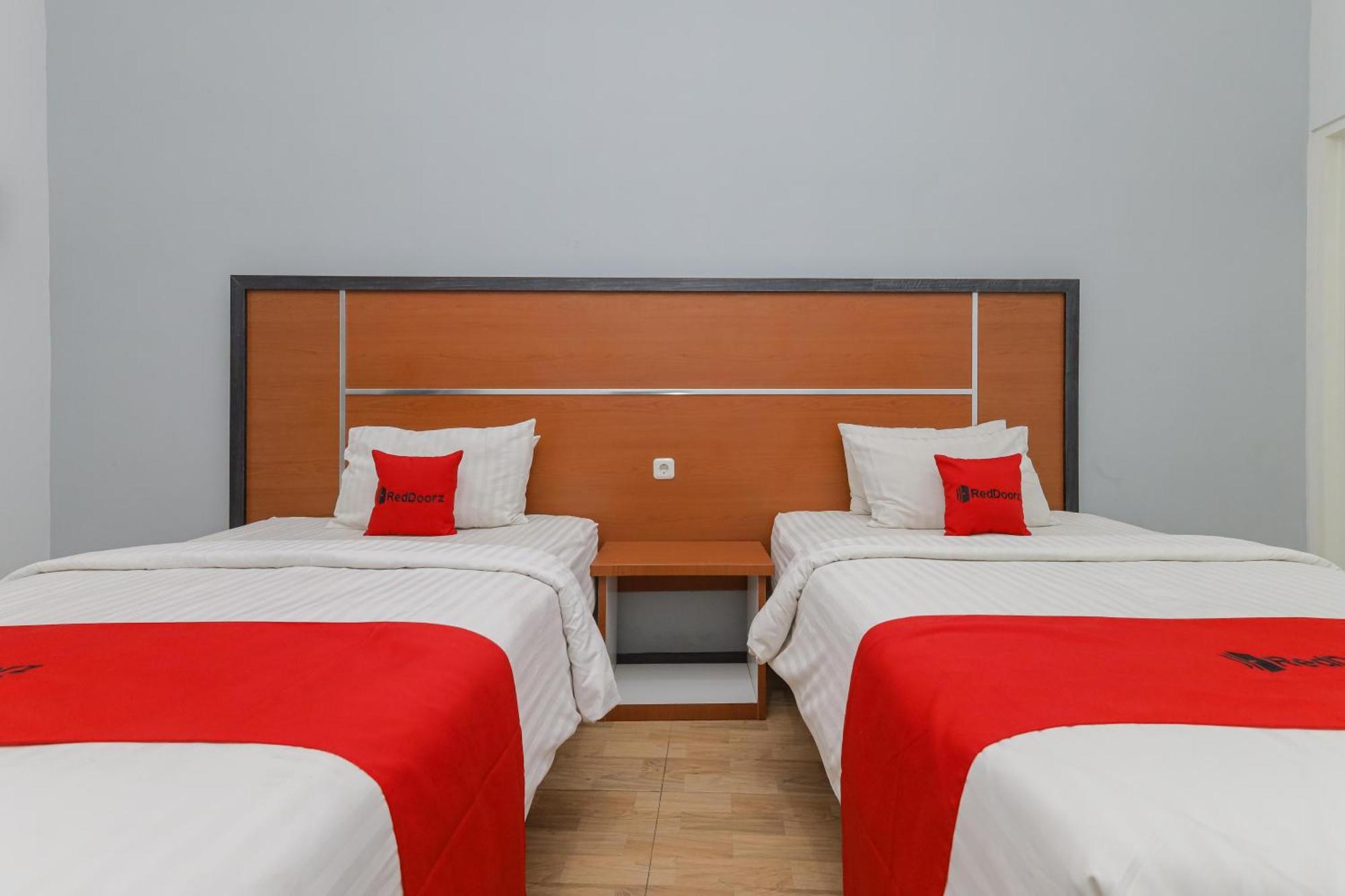 Reddoorz Plus At Swun Stay Raya Langsep Malang Exteriér fotografie
