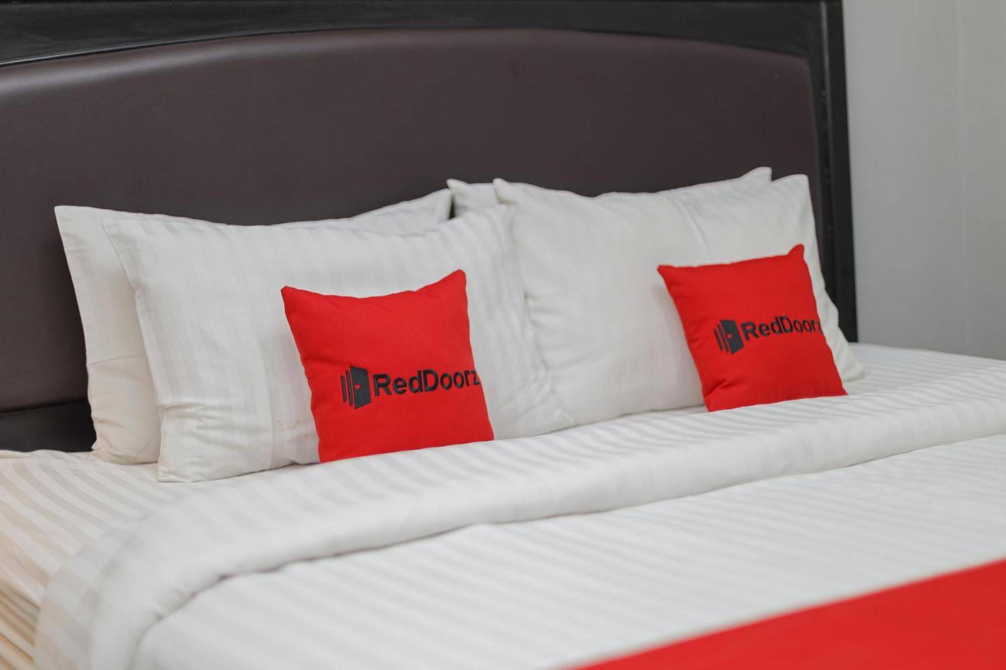 Reddoorz Plus At Swun Stay Raya Langsep Malang Exteriér fotografie