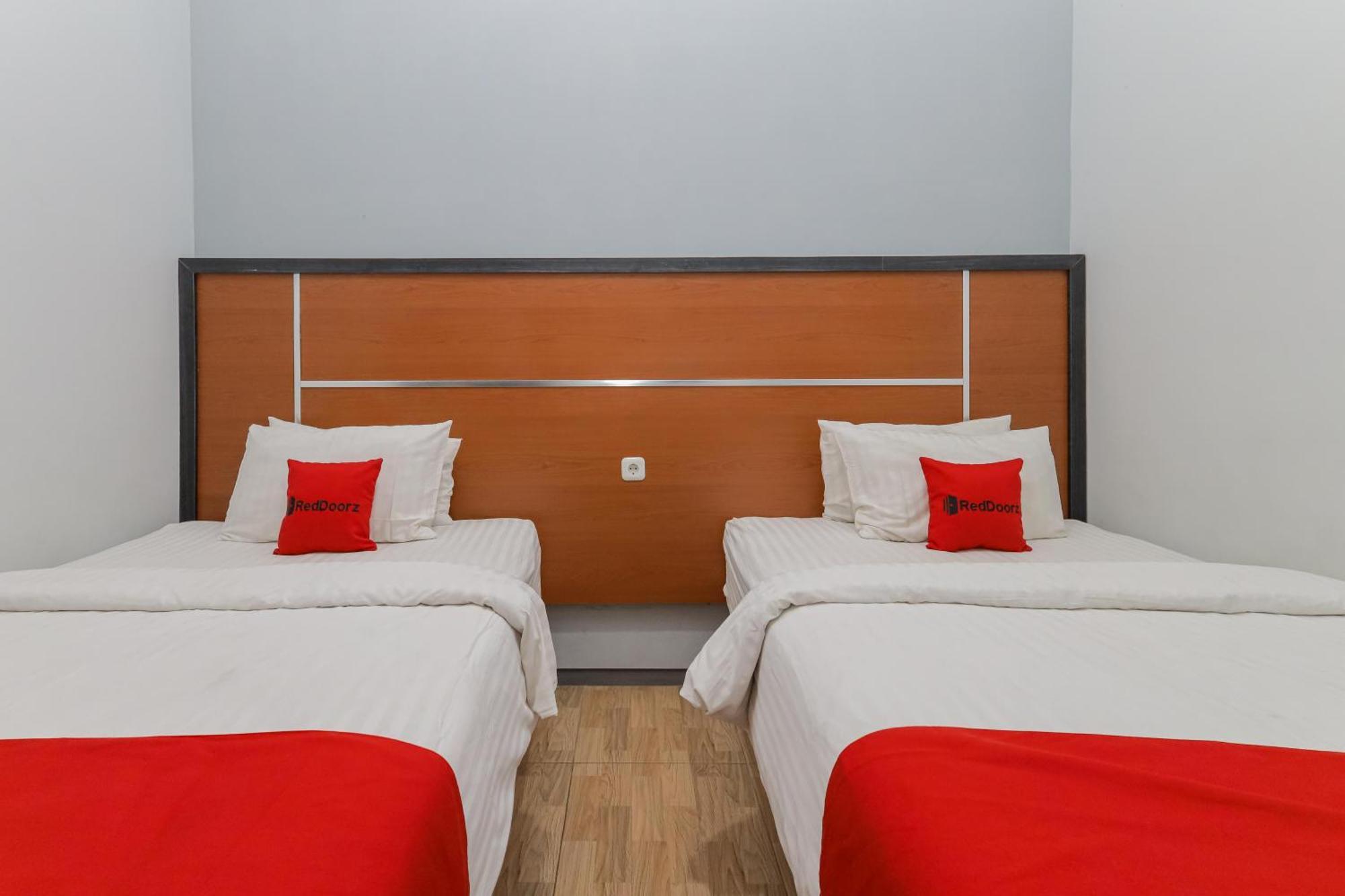 Reddoorz Plus At Swun Stay Raya Langsep Malang Exteriér fotografie